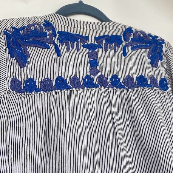 Roller rabbit Navy Pinstriped boho peasant blouse top Hand embroidered 100% Cott - Picture 11 of 14